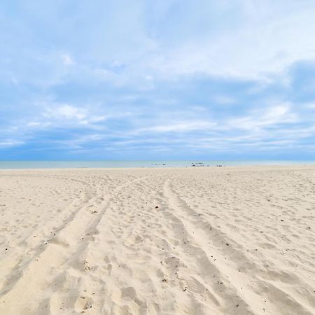 Scenic Evans Hideaway Steps To Lake Huron! Oscoda Extérieur photo