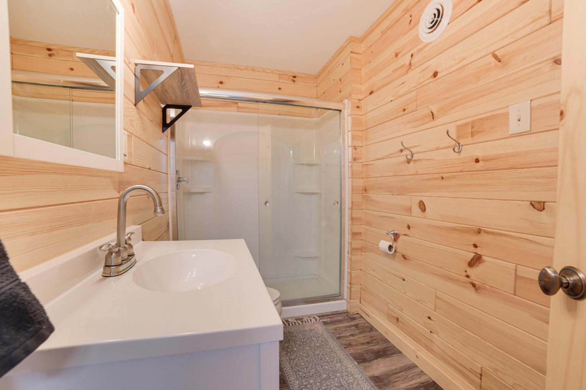 Scenic Evans Hideaway Steps To Lake Huron! Oscoda Extérieur photo
