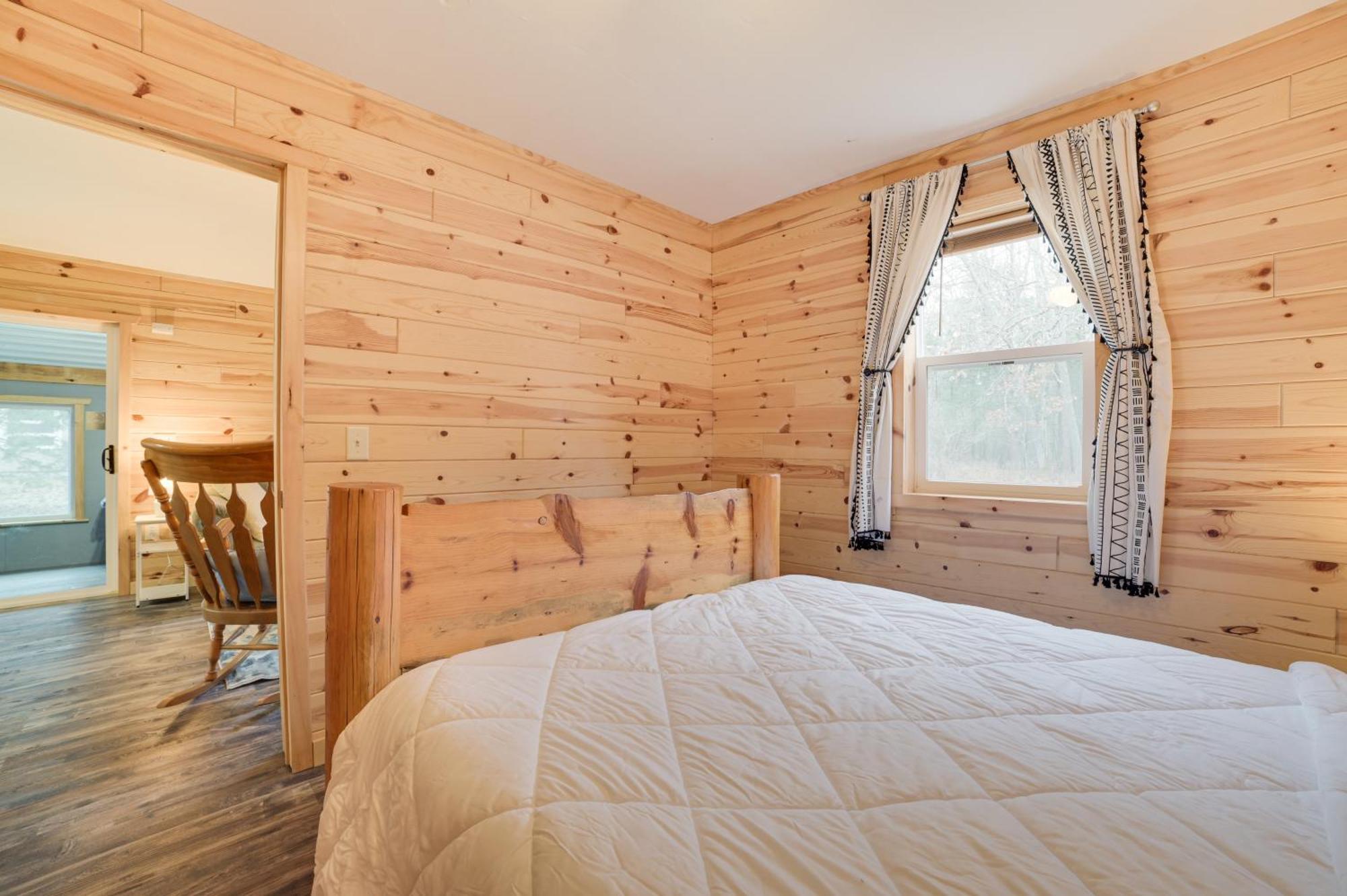 Scenic Evans Hideaway Steps To Lake Huron! Oscoda Extérieur photo