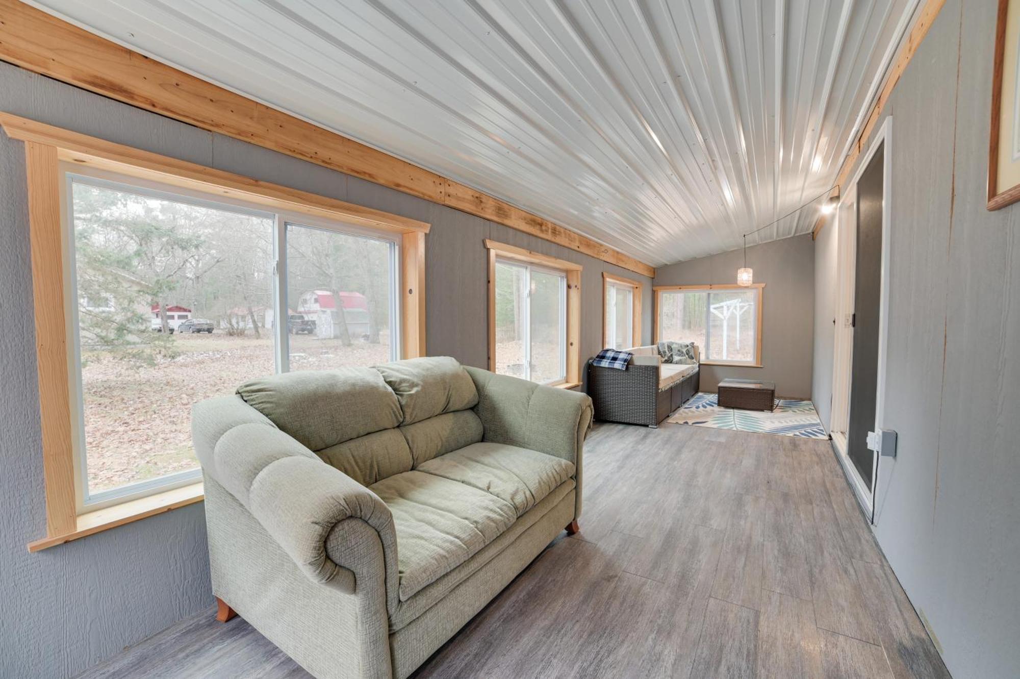 Scenic Evans Hideaway Steps To Lake Huron! Oscoda Extérieur photo