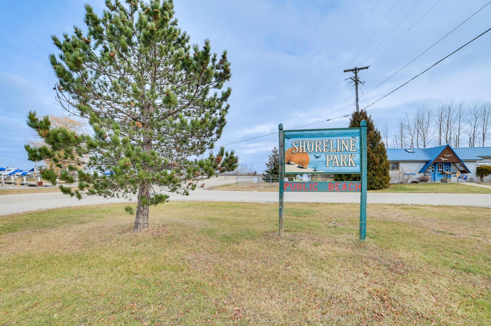 Scenic Evans Hideaway Steps To Lake Huron! Oscoda Extérieur photo